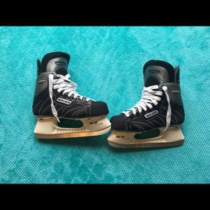 Youth Bauer Supreme Ice Hockey Skates